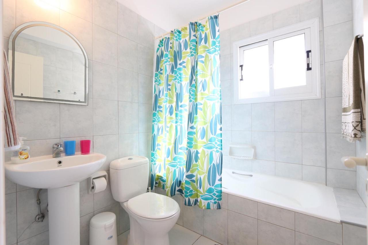 Victor Apartment Пафос Экстерьер фото